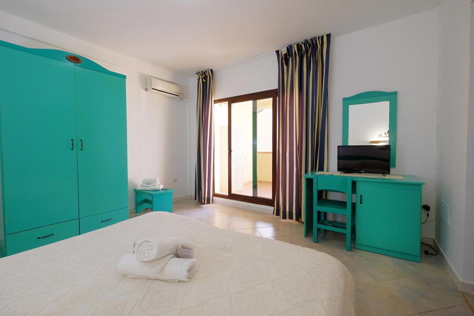 Su Nuraghe Hotel Sant'Anna Arresi Exterior photo